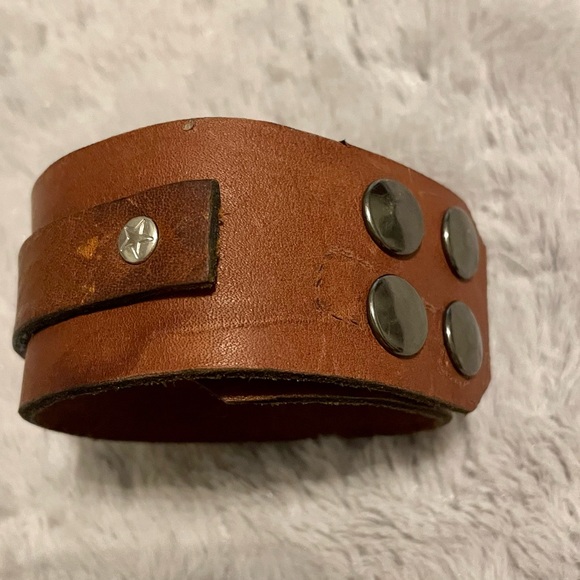 Men’s Wide Genuine Leather Cuff Bracelet, Dark Brown. - Picture 2 of 5